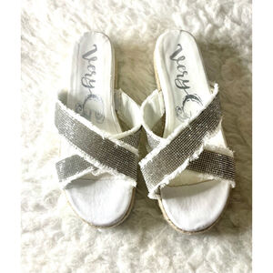 Very G Lucille White and Silver Platform Sandals Women Size 9